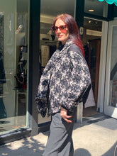 Load image into Gallery viewer, Moyuru | Jacket | 233624