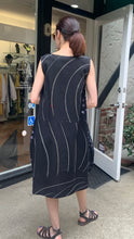 Load image into Gallery viewer, Yaza | Dress | DJ17403