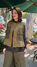 Load image into Gallery viewer, Alembika | UJ649 | Vest