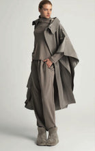 Load image into Gallery viewer, Lotus | Makiani Raincoat | F25