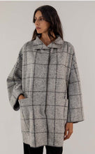 Load image into Gallery viewer, Elemente Clemente | Coat | C25D5601157