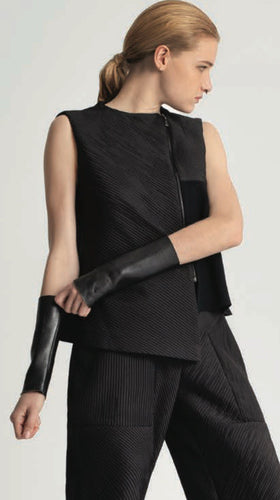 Lotus | Jari Gilet | F25