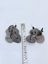 Load image into Gallery viewer, Jianhui | Earring | Newspaper