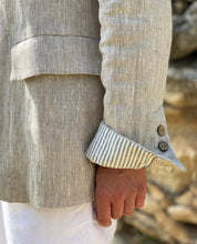 Load image into Gallery viewer, Ellettelle | Jacket | High Lander