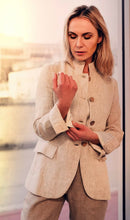 Load image into Gallery viewer, Ellettelle | Jacket | High Lander