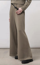 Load image into Gallery viewer, Lotus | Pants | 17/Efforia