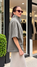 Load image into Gallery viewer, Lotus | Vest | 18/Zankin