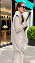 Load image into Gallery viewer, Lotus | Gilet | 33/Evodosis