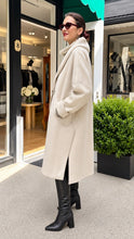 Load image into Gallery viewer, Beate Heyman | Coat brushed | 934-23