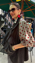 Load image into Gallery viewer, Amma | D617 | Vest