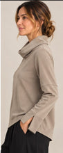 Load image into Gallery viewer, Lotus | 52/Basis | blouse