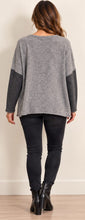 Load image into Gallery viewer, Univertsal | H26-57-K03 | sweater