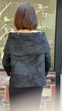 Load image into Gallery viewer, Xenia | Stole | Mola